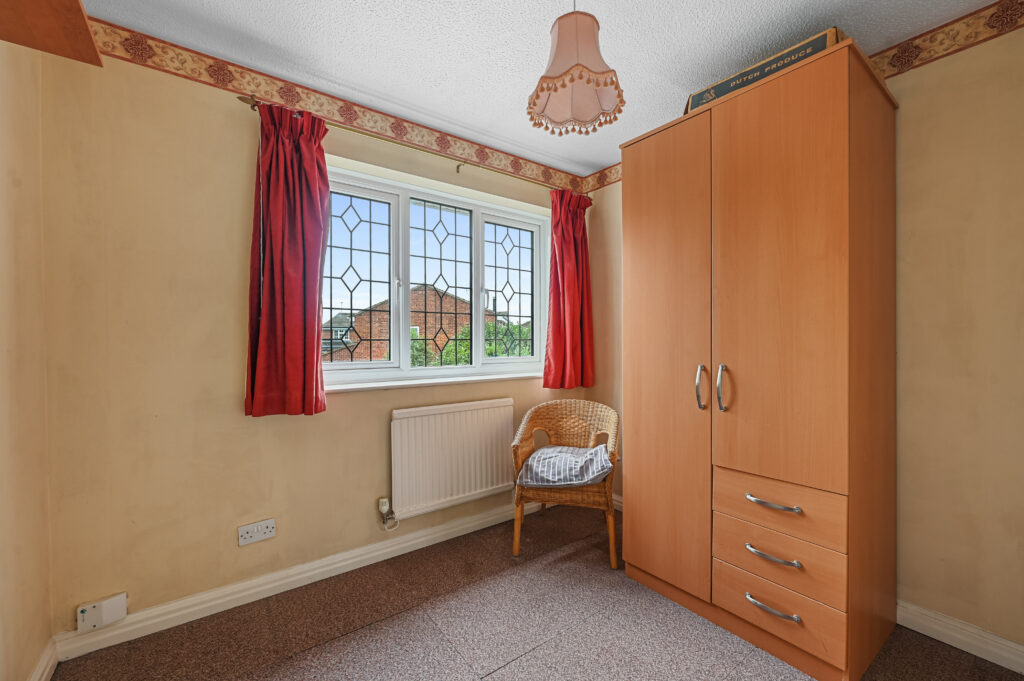 Oak Lodge Tye