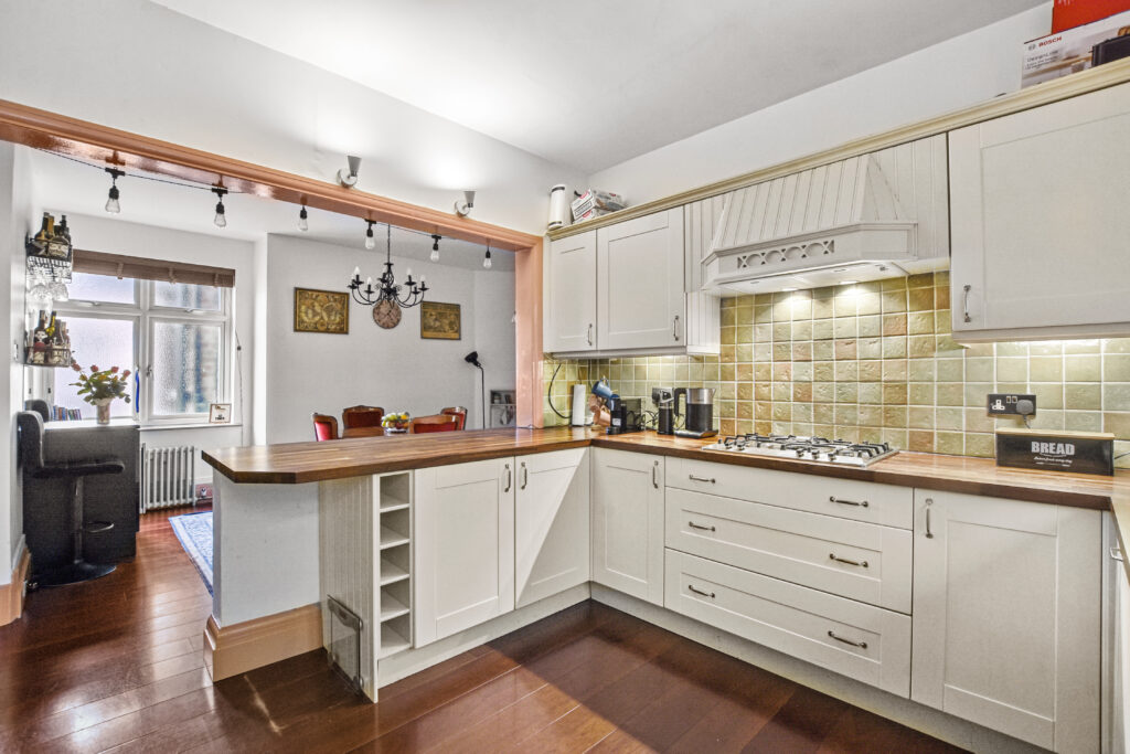 Cholmley Gardens, London, NW6