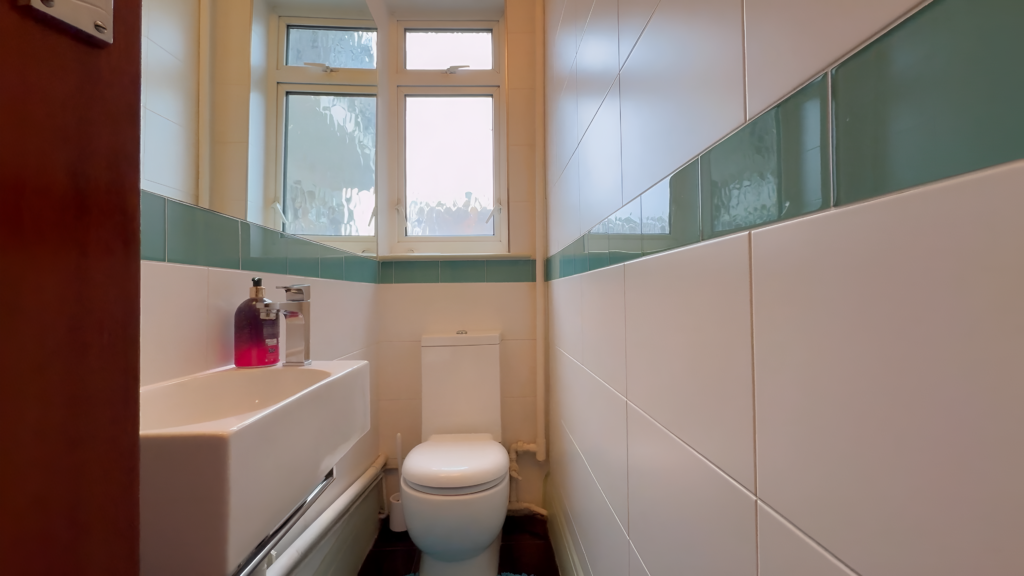 Cholmley Gardens, London, NW6
