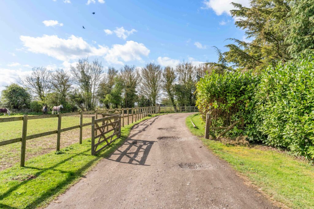 High Roding, Dunmow CM6