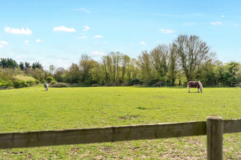 High Roding, Dunmow CM6