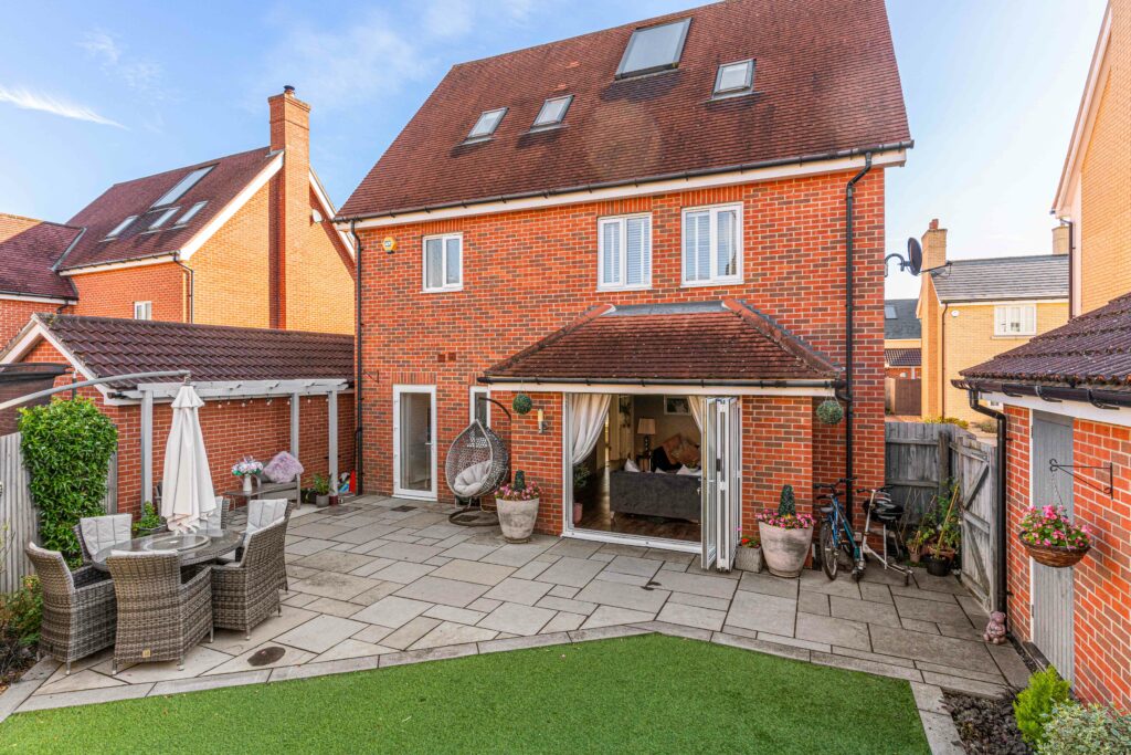 4 Chapmans Close
Little Canfield
Dunmow
CM6 1GD