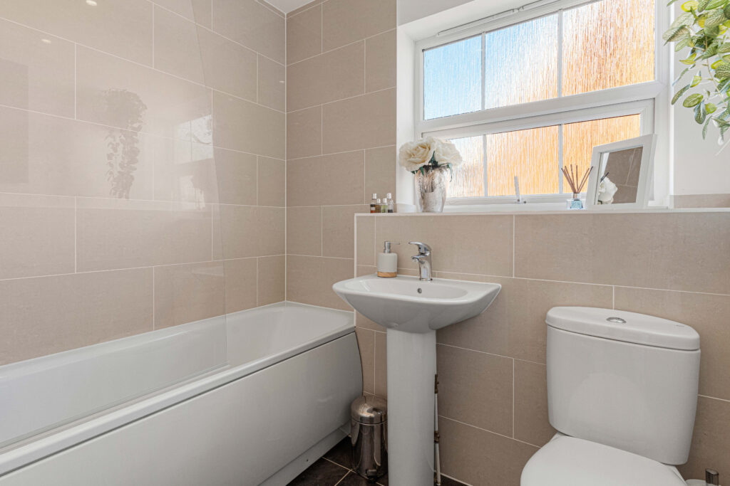 4 Chapmans Close
Little Canfield
Dunmow
CM6 1GD