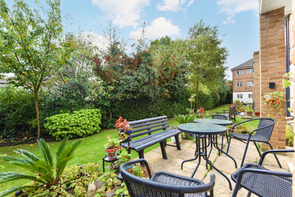 Hanbury Close, London, NW4