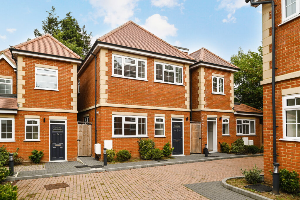 Maxwelton Close (B), London, NW7
