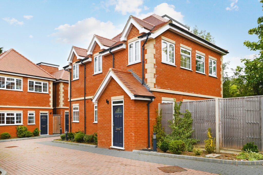 Maxwelton Close (D), London, NW7