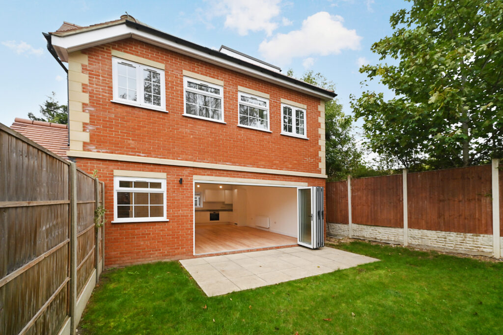 Maxwelton Close (D), London, NW7
