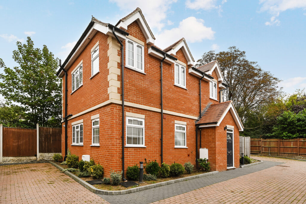 Maxwelton Close (D), London, NW7